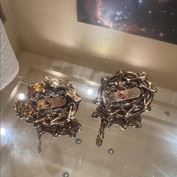 Vintage Selro Egyptian Scarab Bracelet and Earrings - Picture 11 of 13